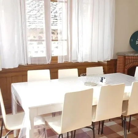 Maison Saint-nectaire, 7 Pieces, 10 Personnes - Fr-1-395-43 Feriehus